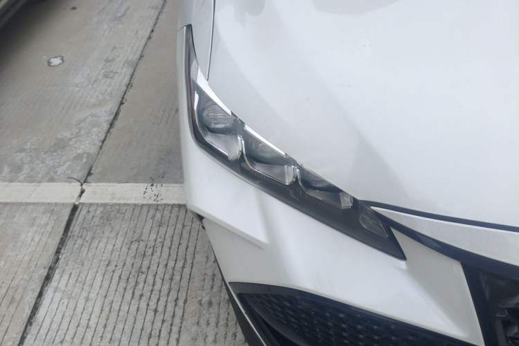 Used Toyota Avalon 2019 2.0L Luxury Edition China VI Standard Right Front Headlight