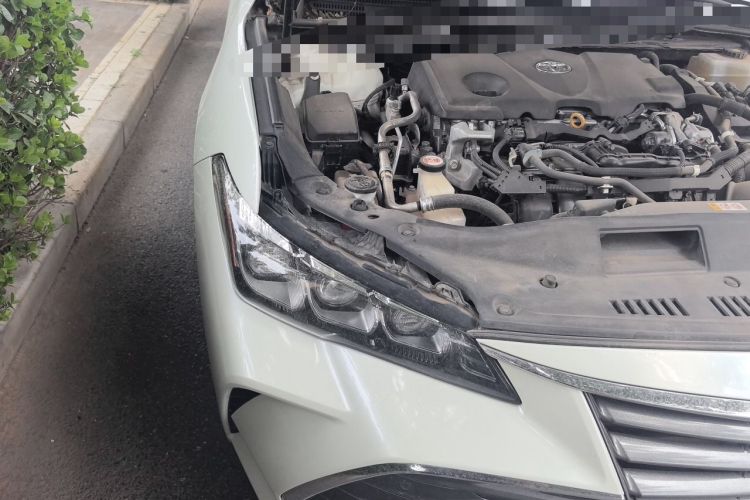 Used Toyota Avalon 2019 Dual-Engine 2.5L Limited Flagship Edition China VI Standard Right Front Headlight