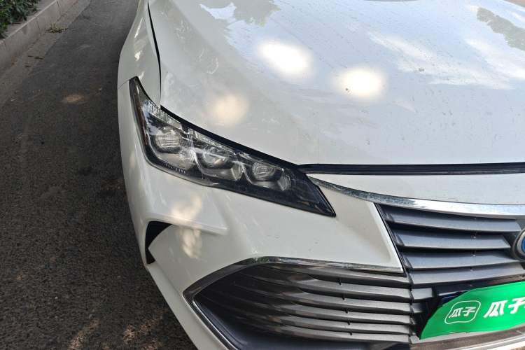 Used Toyota Avalon 2019 Dual-Engine 2.5L XLE Prestige Version China VI Standard Right Front Headlight