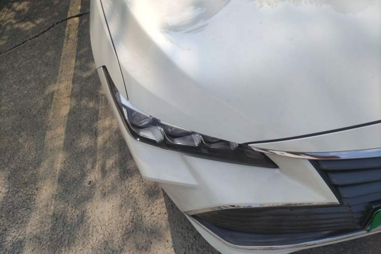 Used Toyota Avalon 2019 2.5L Touring Premium Version China VI Standard Right Front Headlight