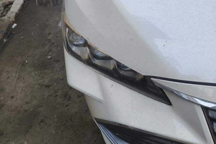 Used Toyota Avalon 2019 Dual-Engine 2.5L Luxury Edition China VI Standard Right Front Headlight