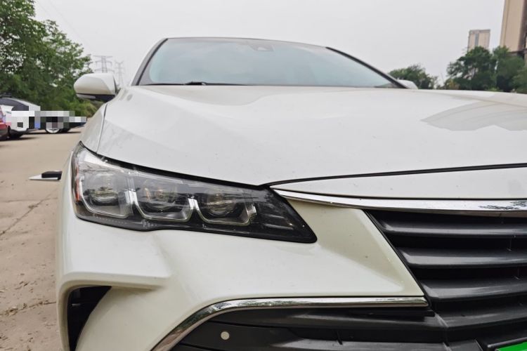 Used Toyota Avalon 2019 Dual-Engine 2.5L XLE Prestige Version China VI Standard Right Front Headlight