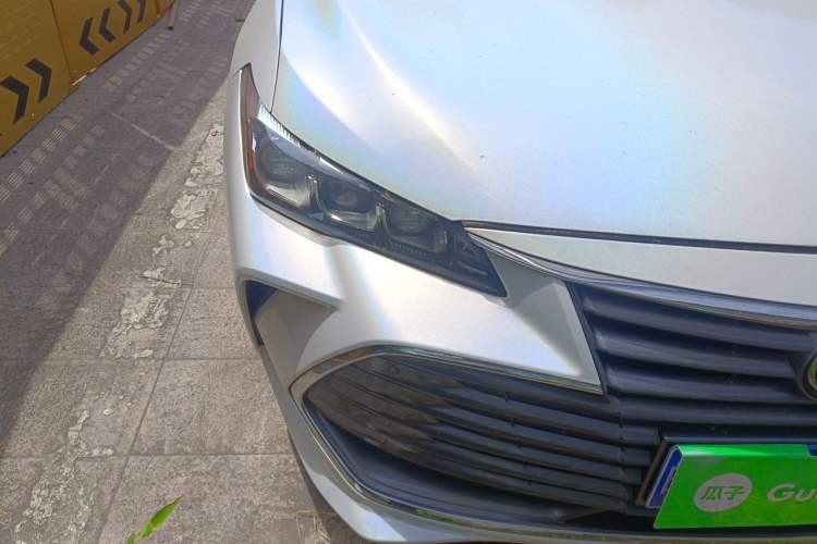 Used Toyota Avalon 2019 2.5L Touring Premium Version China VI Standard Right Front Headlight