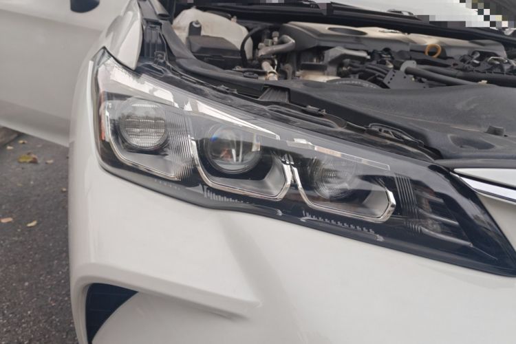 Used Toyota Avalon 2019 Dual-Engine 2.5L Luxury Edition China VI Standard Right Front Headlight