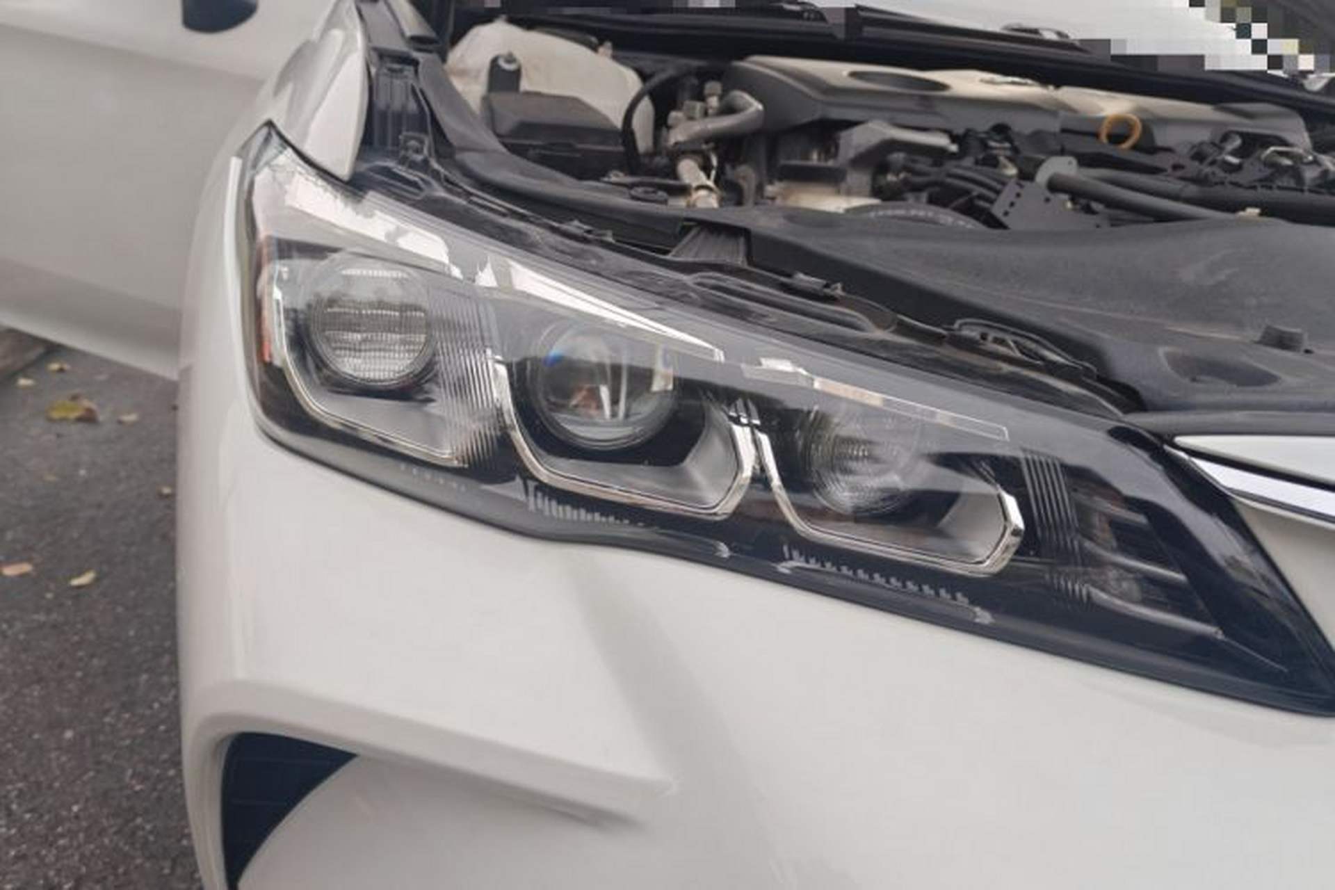 Used Toyota Avalon 2019 Dual-Engine 2.5L Luxury Edition China VI Standard Right Front Headlight