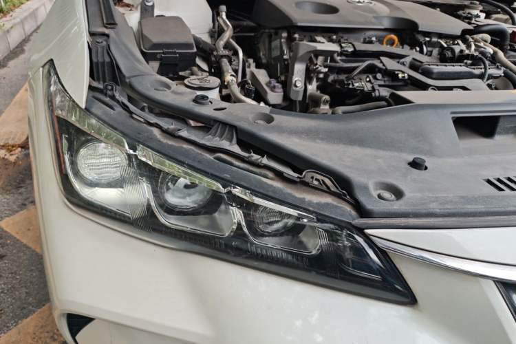 Used Toyota Avalon 2019 2.0L Luxury Edition China VI Standard Right Front Headlight