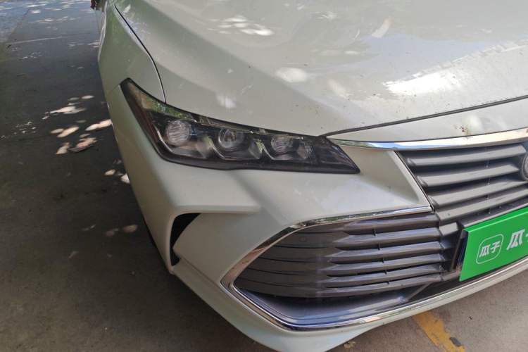 Used Toyota Avalon 2019 2.0L XLE Premium Edition China VI Right Front Headlight