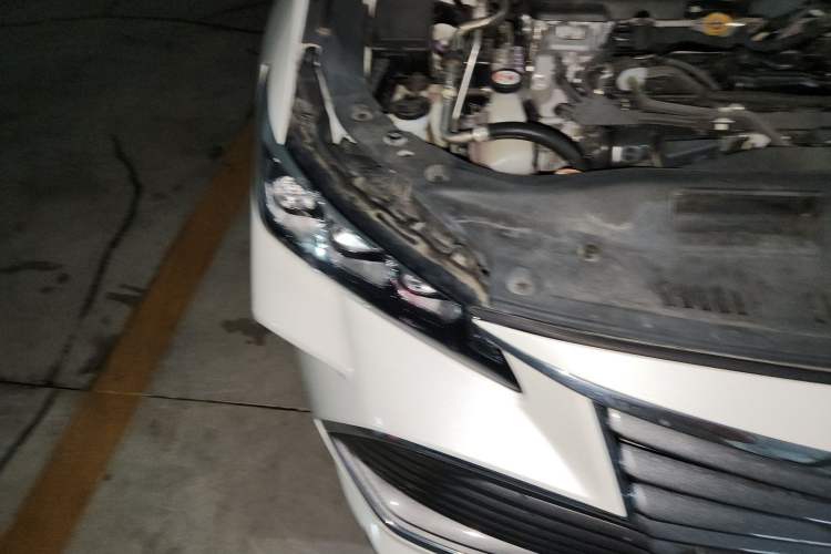 Used Toyota Avalon 2019 Dual-Engine 2.5L Limited Flagship Edition China VI Standard Right Front Headlight