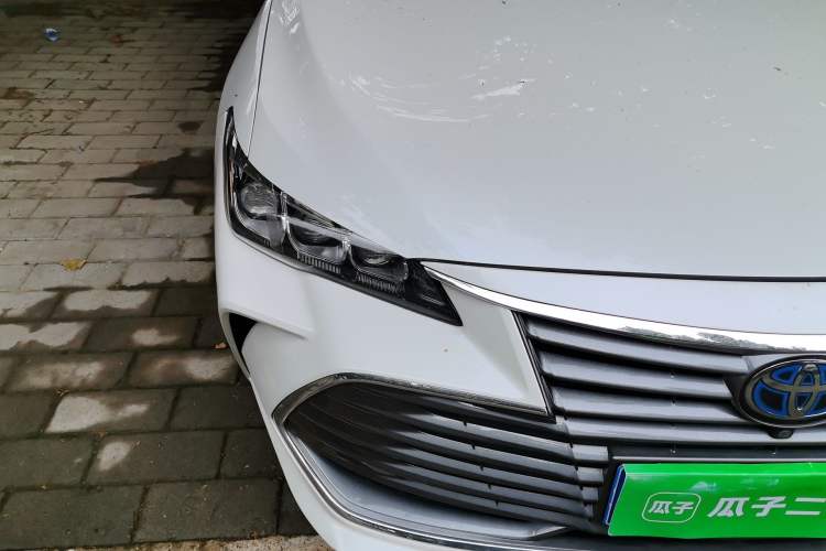 Used Toyota Avalon 2019 Dual-Engine 2.5L XLE Prestige Version China VI Standard Right Front Headlight
