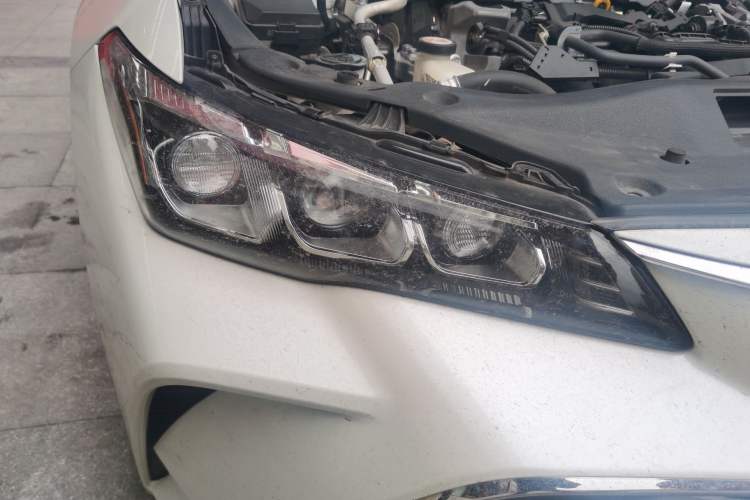 Used Toyota Avalon 2019 Dual-Engine 2.5L XLE Prestige Version China V Standard Right Front Headlight