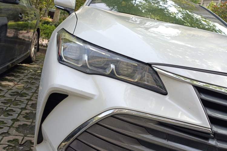 Used Toyota Avalon 2019 Dual-Engine 2.5L Luxury Edition China VI Standard Right Front Headlight
