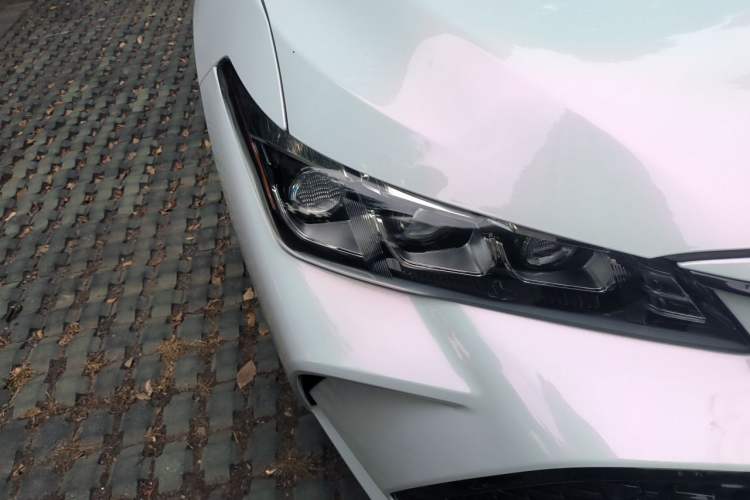 Used Toyota Avalon 2019 Dual-Engine 2.5L Luxury Edition China VI Standard Right Front Headlight