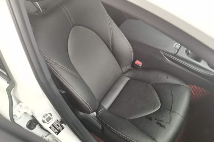 Used Toyota Avalon 2019 2.0L Ambition Edition China VI Right Front Seat