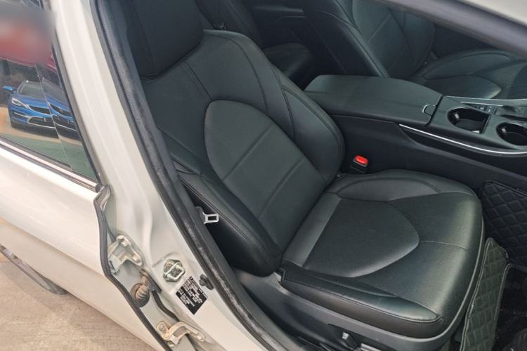 Used Toyota Avalon 2019 Dual-Engine 2.5L Luxury Edition China VI Standard Right Front Seat