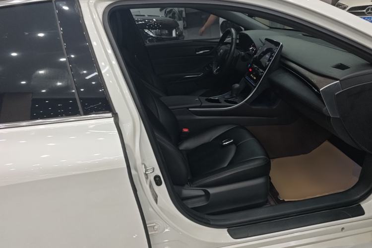Used Toyota Avalon 2019 2.5L Ambition Version China VI Standard Right Front Seat
