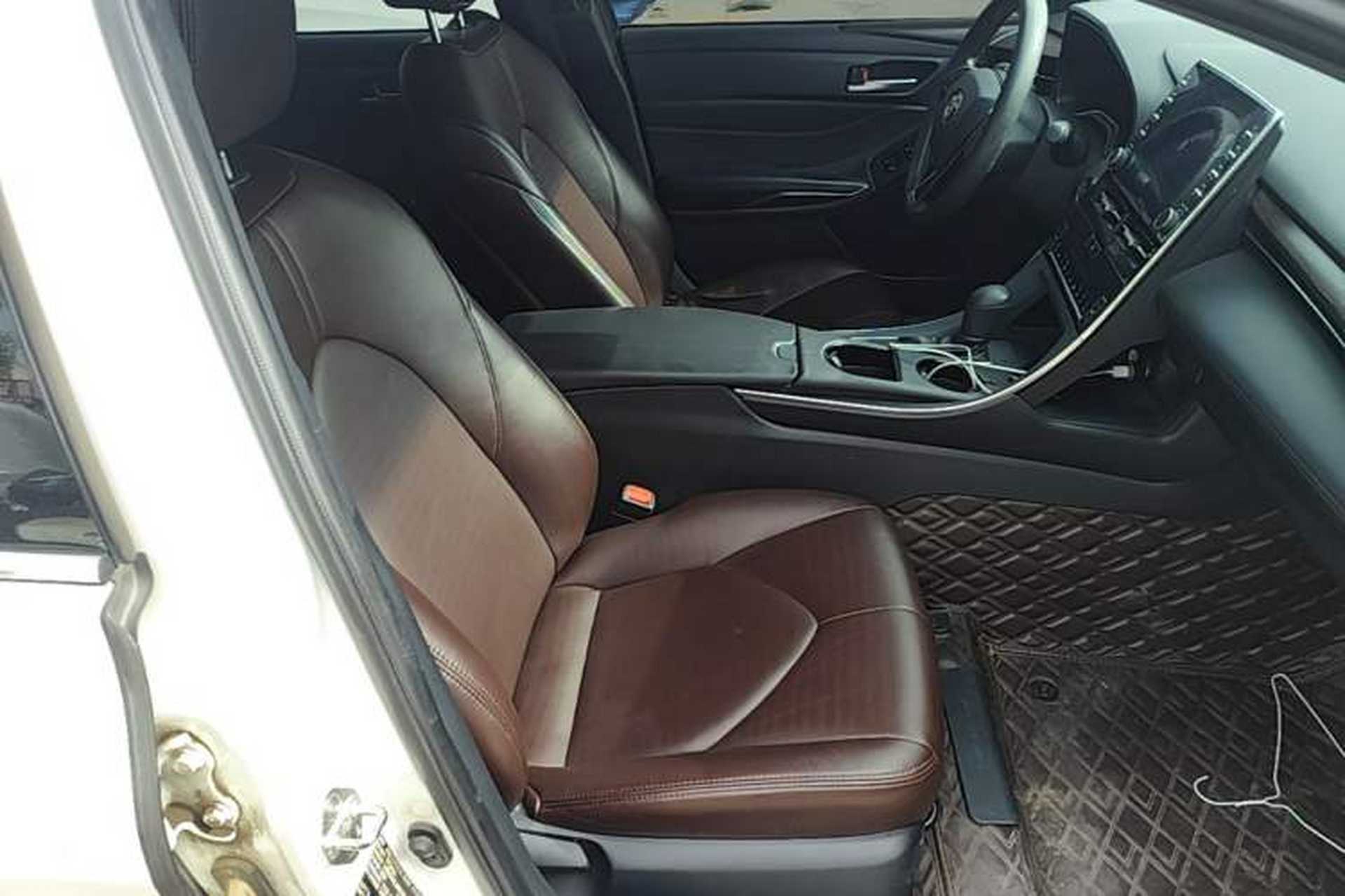 Used Toyota Avalon 2019 2.0L Ambition Edition China VI Right Front Seat