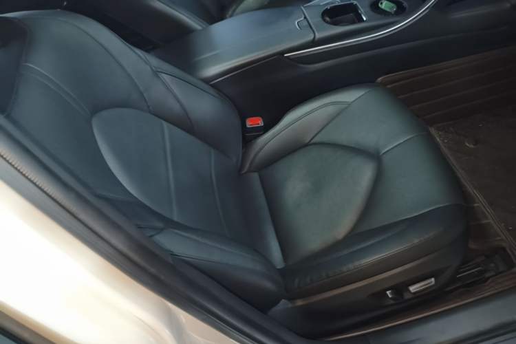 Used Toyota Avalon 2019 2.0L Luxury Edition China VI Standard Right Front Seat
