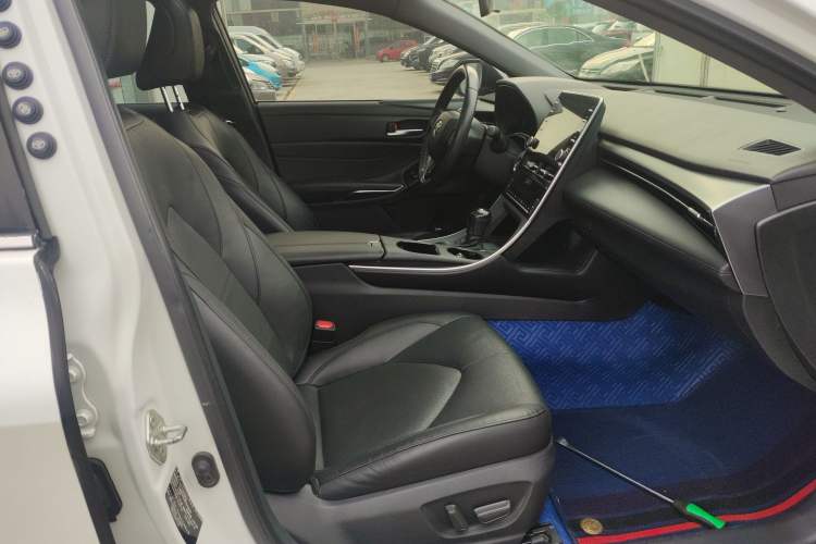 Used Toyota Avalon 2019 Dual-Engine 2.5L Luxury Edition China VI Standard Right Front Seat