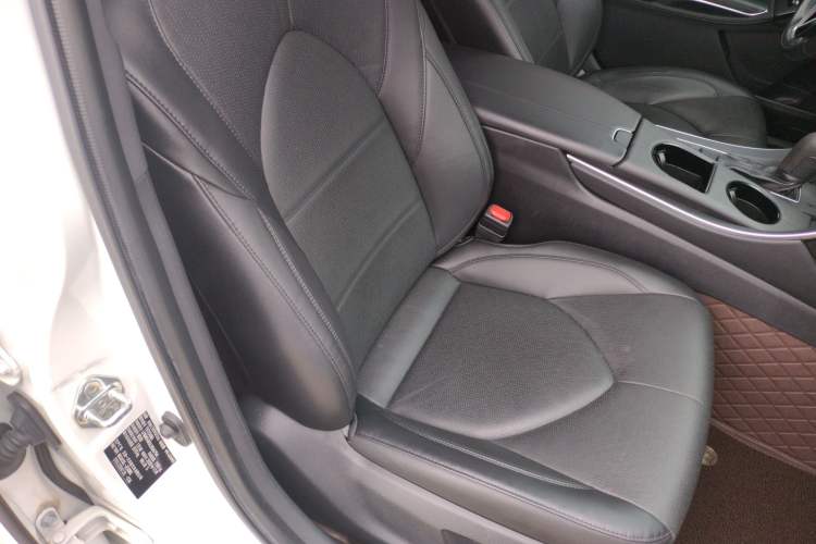 Used Toyota Avalon 2019 2.0L Luxury Edition China VI Standard Right Front Seat