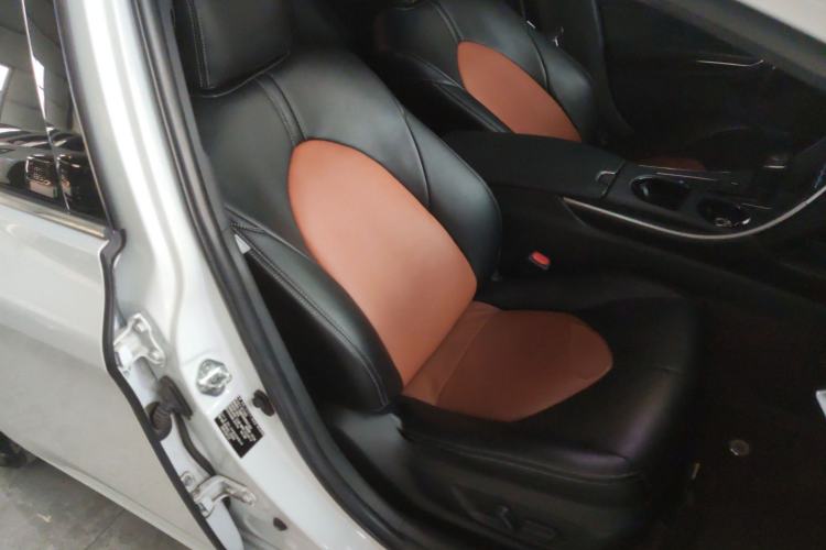 Used Toyota Avalon 2019 2.0L Ambition Edition China VI Right Front Seat
