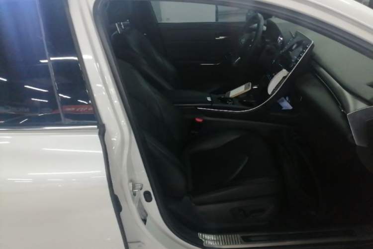 Used Toyota Avalon 2019 Dual-Engine 2.5L Luxury Edition China VI Standard Right Front Seat
