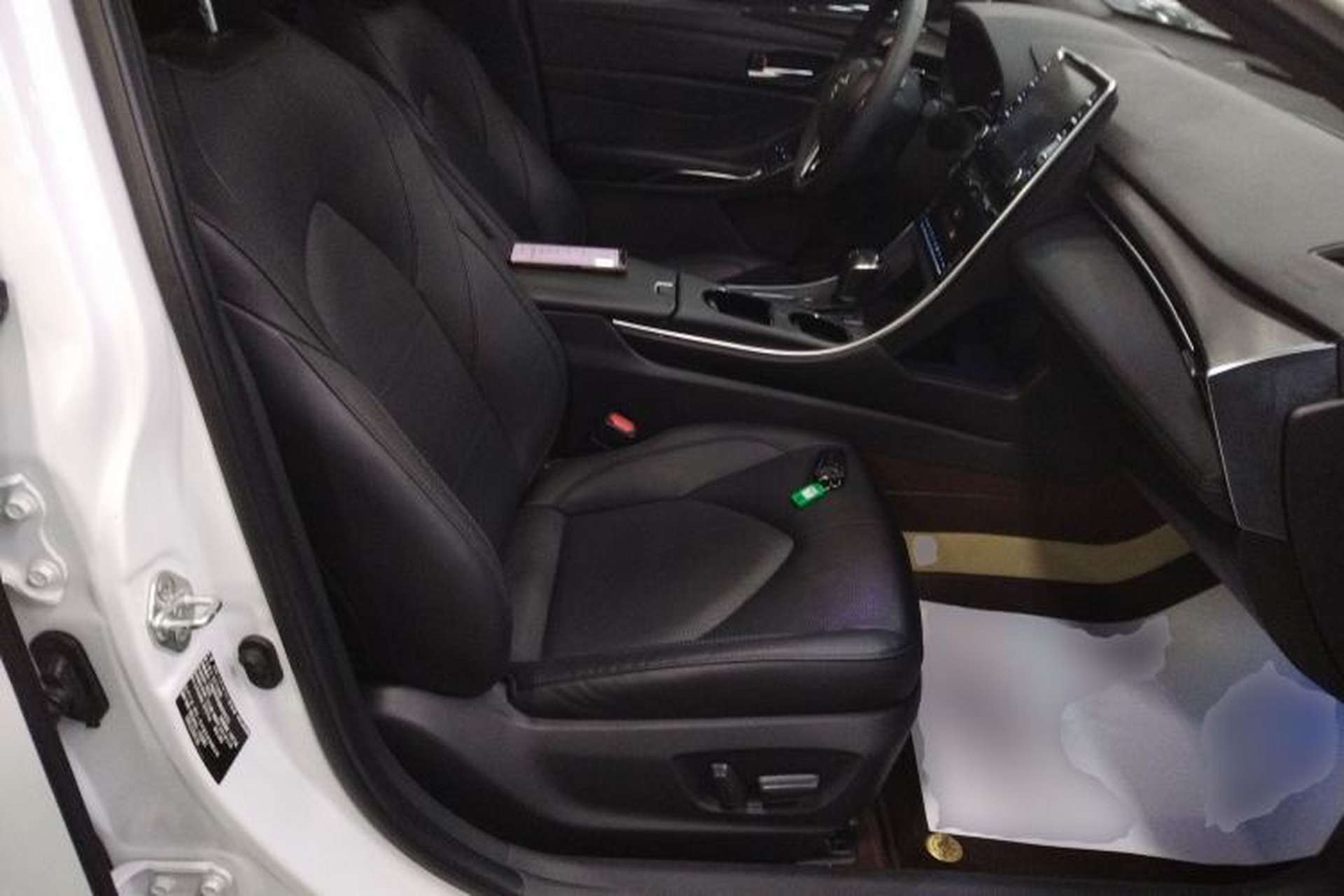 Used Toyota Avalon 2019 2.0L Luxury Edition China VI Standard Right Front Seat