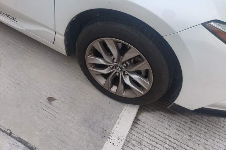 Used Toyota Avalon 2019 2.0L Luxury Edition China VI Standard Right Front Wheel Hub
