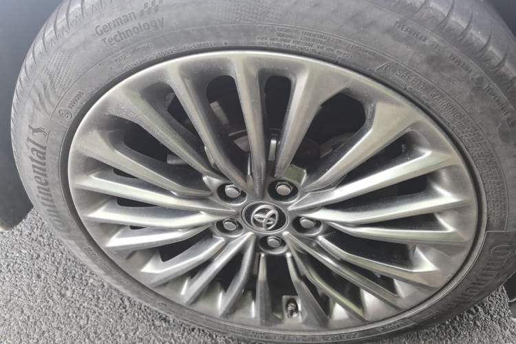 Used Toyota Avalon 2019 Dual-Engine 2.5L Limited Flagship Edition China VI Standard Right Front Wheel Hub