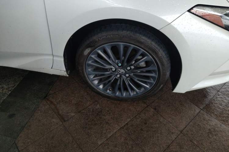 Used Toyota Avalon 2019 2.0L XLE Premium Edition China VI Right Front Wheel Hub