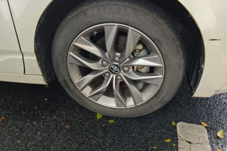 Used Toyota Avalon 2019 Dual-Engine 2.5L Luxury Edition China VI Standard Right Front Wheel Hub