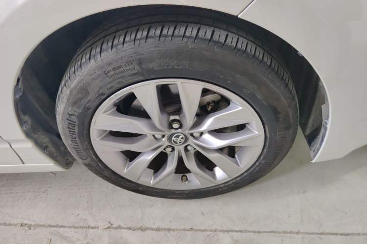 Used Toyota Avalon 2019 2.0L Luxury Edition China VI Standard Right Front Wheel Hub