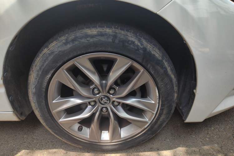 Used Toyota Avalon 2019 2.5L Ambition Version China VI Standard Right Front Wheel Hub
