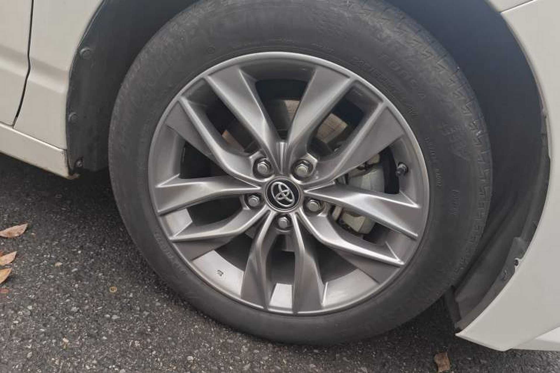 Used Toyota Avalon 2019 Dual-Engine 2.5L Luxury Edition China VI Standard Right Front Wheel Hub
