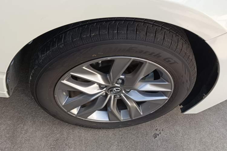 Used Toyota Avalon 2019 2.0L Luxury Edition China VI Standard Right Front Wheel Hub