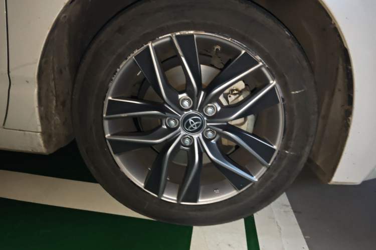Used Toyota Avalon 2019 Dual-Engine 2.5L Luxury Edition China VI Standard Right Front Wheel Hub