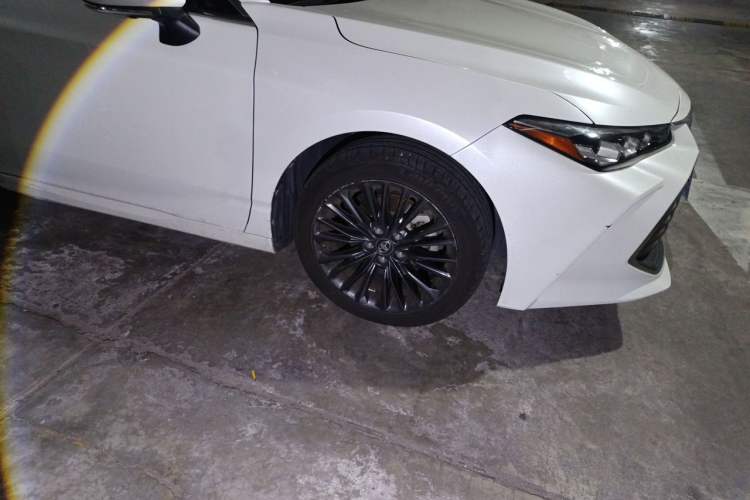 Used Toyota Avalon 2019 2.5L Touring Premium Version China VI Standard Right Front Wheel Hub