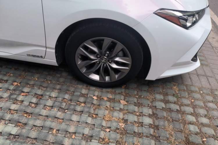 Used Toyota Avalon 2019 Dual-Engine 2.5L Luxury Edition China VI Standard Right Front Wheel Hub