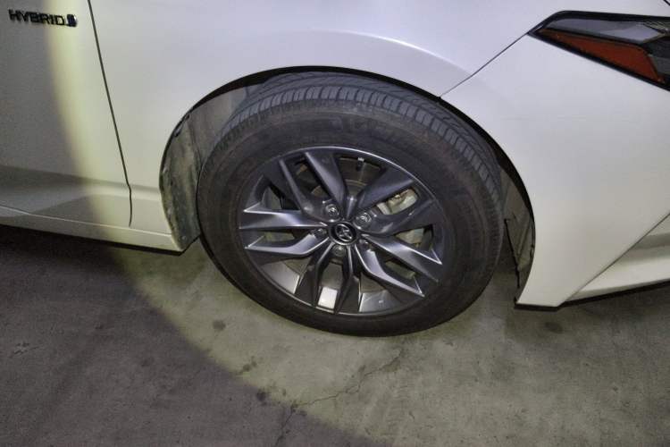 Used Toyota Avalon 2019 Dual-Engine 2.5L Luxury Edition China VI Standard Right Front Wheel Hub