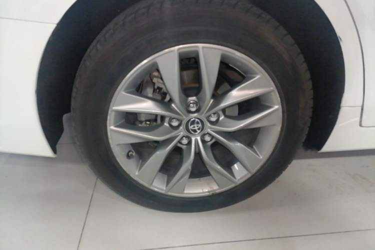 Used Toyota Avalon 2019 Dual-Engine 2.5L Luxury Edition China VI Standard Right Rear Wheel Hub