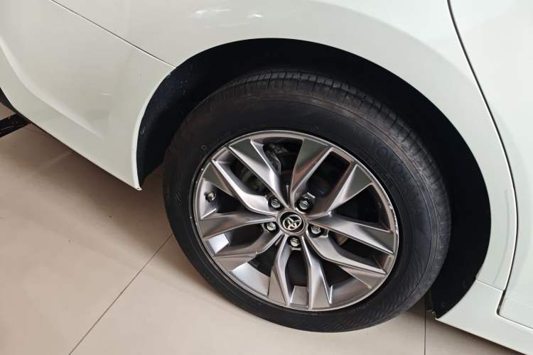 Used Toyota Avalon 2019 2.5L Ambition Version China V Standard Right Rear Wheel Hub
