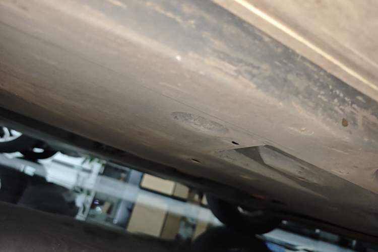 Used Toyota Avalon 2019 2.5L Ambition Version China VI Standard Right Side Sill