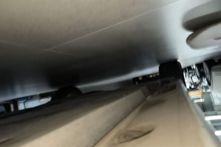 Used Toyota Avalon 2019 2.0L Luxury Edition China VI Standard Right Side Sill