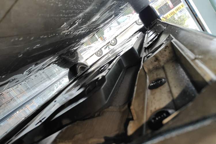 Used Toyota Avalon 2019 Dual-Engine 2.5L Luxury Edition China VI Standard Right Side Sill