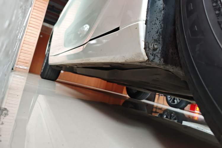 Used Toyota Avalon 2019 2.5L Ambition Version China V Standard Right Side Sill