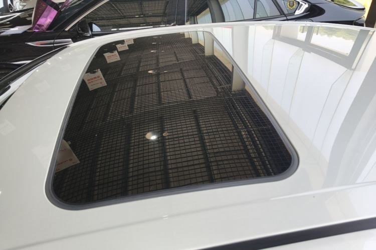 Used Toyota Avalon 2019 Dual-Engine 2.5L Luxury Edition China VI Standard Roof