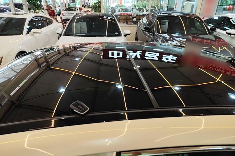 Used Toyota Avalon 2019 2.5L Touring Premium Version China VI Standard Roof