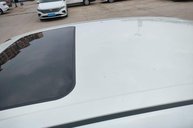 Used Toyota Avalon 2019 2.0L Luxury Edition China VI Standard Roof