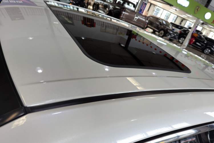 Used Toyota Avalon 2019 2.0L Ambition Edition China VI Roof
