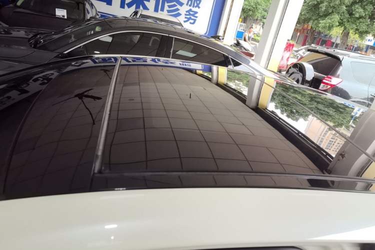 Used Toyota Avalon 2019 2.5L Touring Premium Version China VI Standard Roof