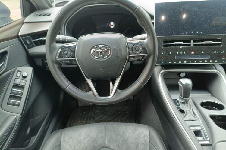 Used Toyota Avalon 2019 2.0L Luxury Edition China VI Standard Steering Wheel